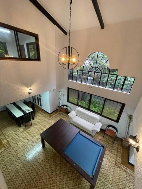 Lovely House in Tagaytay near Skyranch (10pax) Apartment in Tagaytay