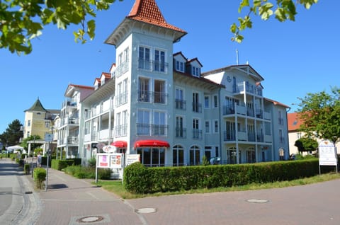 Property building, View (from property/room), Street view