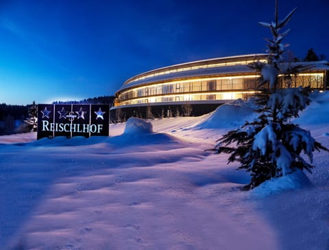 Facade/entrance, Winter