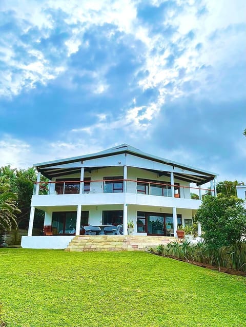COCOVIEW BEACH HOUSE Villa in KwaZulu-Natal