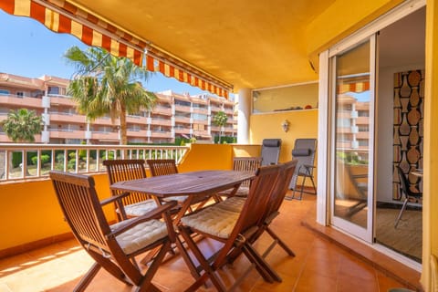 2 bedrooms with pool, terrace and balcony Condo in Fuengirola