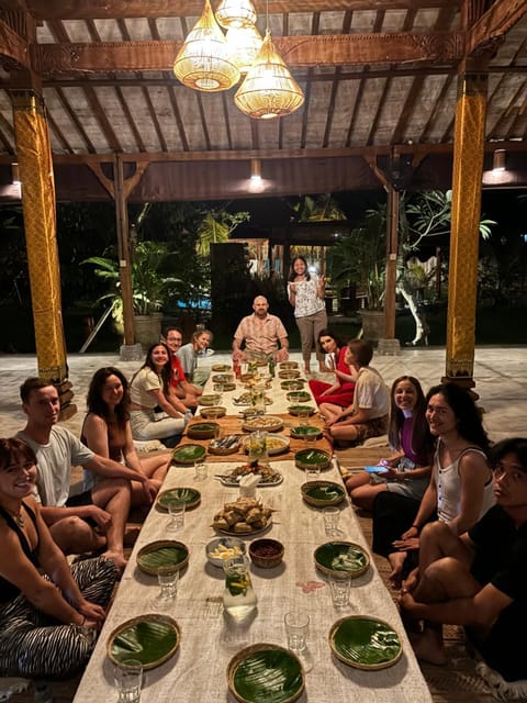 Activities, Dinner, group of guests