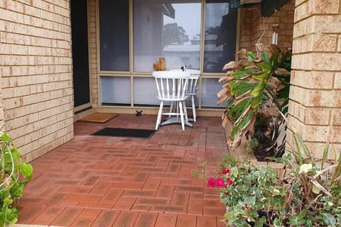 Beautiful Falcon Bay - B & B Accommodation Apartment in Mandurah