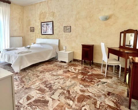 Le Ville Suites, Tivoli City Center! Bed and Breakfast in Tivoli