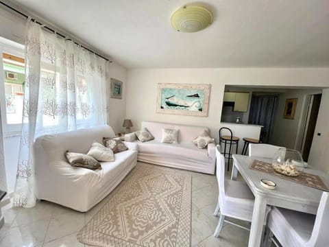 [ Appartamento a Golfo Aranci ] Apartment in Golfo Aranci