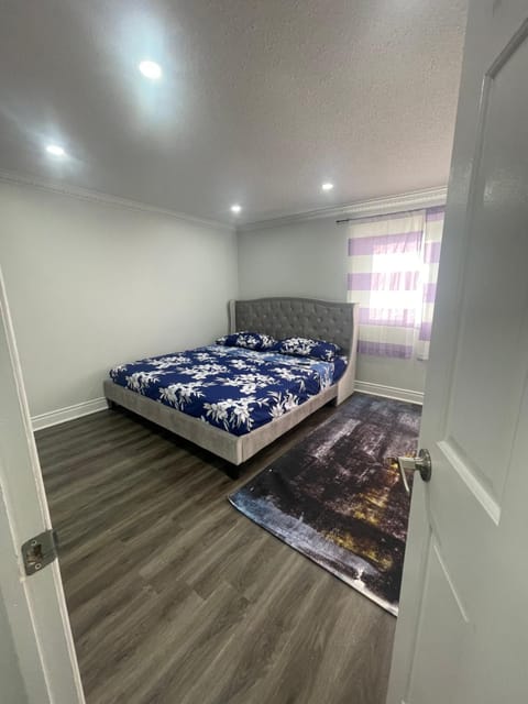 Triple M Lodge Master Bedroom Vacation rental in Brampton