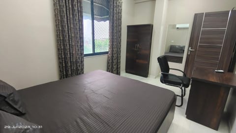 4 Bedroom Luxury Independent floor, OSHO Villa, Jaipur Airport Condo in Jaipur