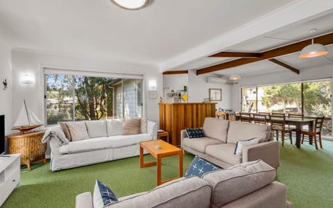 Great Family Home, Close to the Beach! - 3 Petrel House in Encounter Bay