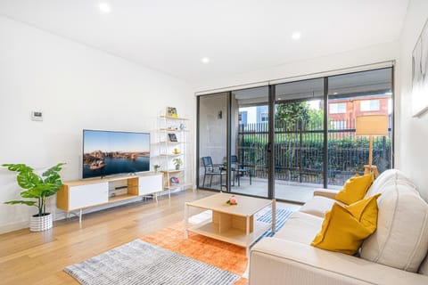 Modern Urban Retreat Stylish Apt in Ryde's Heart Condo in Sydney