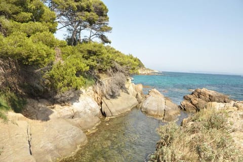 Villa Abeille : douces vacances d'été avec vue mer Villa in Cavalaire-sur-Mer