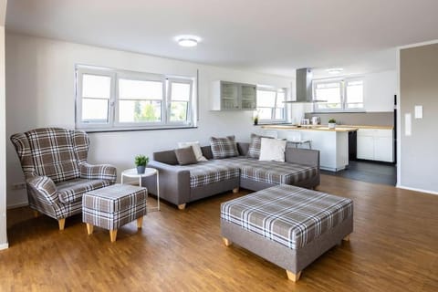 Stadthaus Neckarsulm serviced apartments – Penthouse Erlenbach Condo in Heilbronn