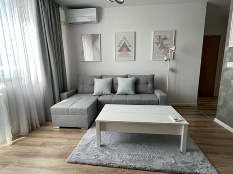 Living room, Seating area, air conditioner