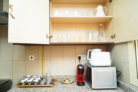 Coffee/tea facilities, Kitchen or kitchenette, Food and drinks, Food, minibar, stove, toaster