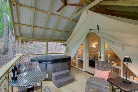 11 Love Shack Luxury Glamping Tent Lovers Theme Tenda di lusso in Grant