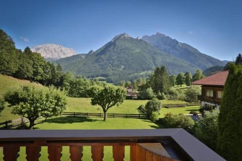 Haus Almfrieden Bed and Breakfast in Berchtesgadener Land