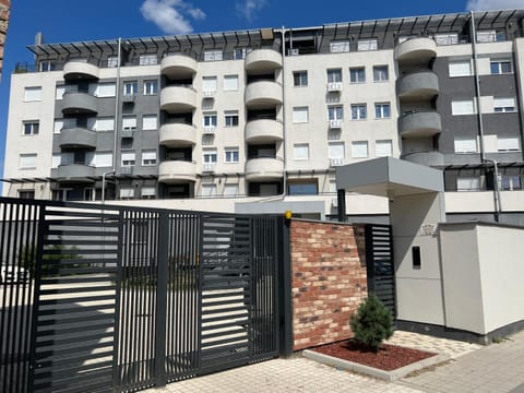 Apartman Lux harmonija Apartment in Timiș County