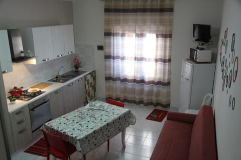 TV and multimedia, Kitchen or kitchenette, Living room, Dining area