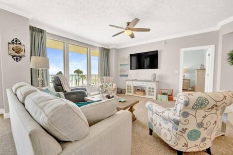 Gulfcrest 206 Beautiful, gulf-front condo with majestic views House in Lower Grand Lagoon