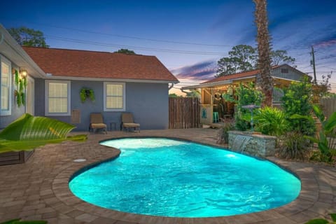 Get Shipwrecked at this Private Pool Home with Tiki Bar and AMAZING Game Room Haus in Lower Grand Lagoon