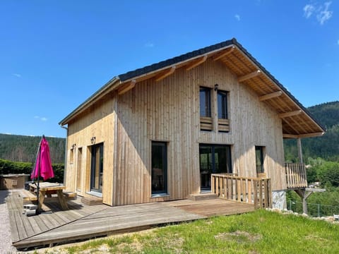 Property building, Patio, Mountain view