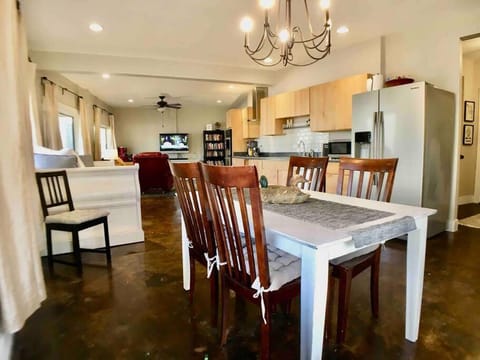 Spacious Old Mandeville Apartment on Bike Path Condo in Mandeville