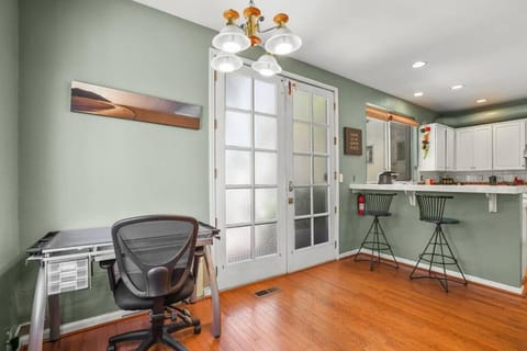 Beautiful Spacious House 2BR / 4BR in Silver Terrace House in Bayview