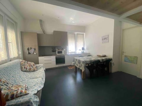 Shelley’s Home Apartment in Lerici