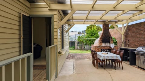 Learmonth Guesthouse - Queenscliff Casa in King Street