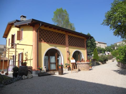 Patio, Facade/entrance