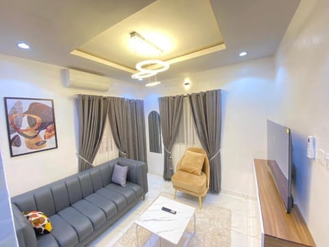 1 Bedroom exquisite apartment with WiFi Yaba Condo in Lagos