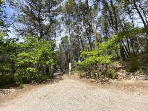 Le Hameau des Chênes Casa in Rognes