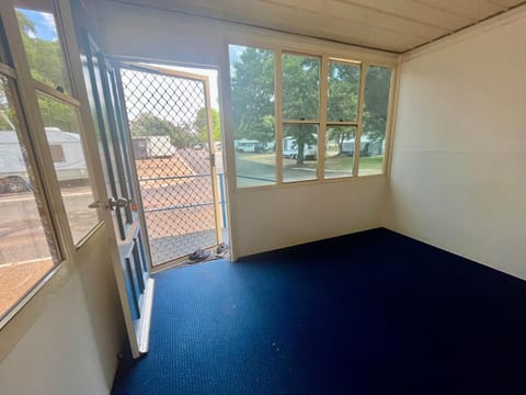 West View Caravanpark Apartment in Dubbo