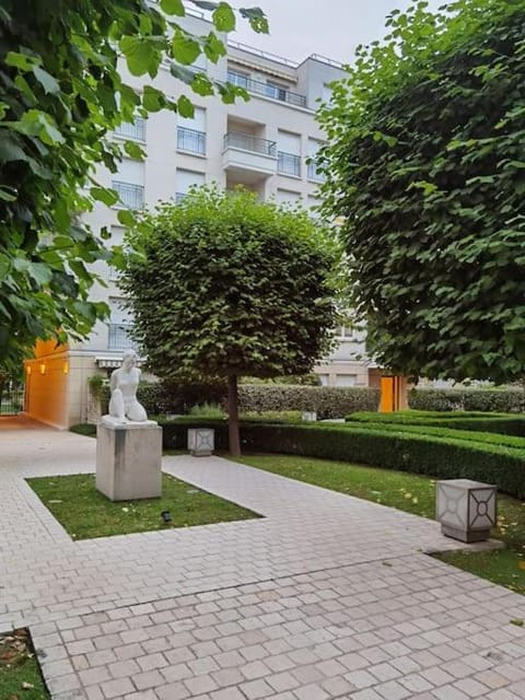 3 pièces de 84 m2 avec terrasse - Paris sud Apartamento in Vanves