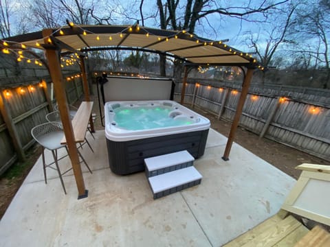Epic Deck 4 Miles to DWNTN Arcade Games & More House in East Nashville