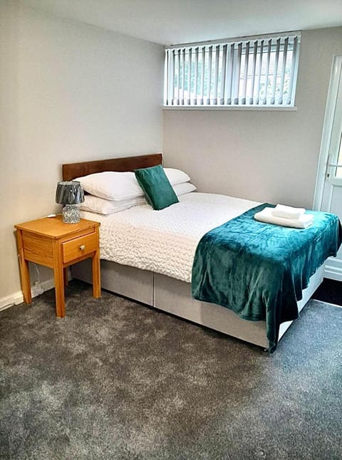 The Coral Guest House Southampton, Family rooms, Suitable for Contractors Bed and Breakfast in Southampton