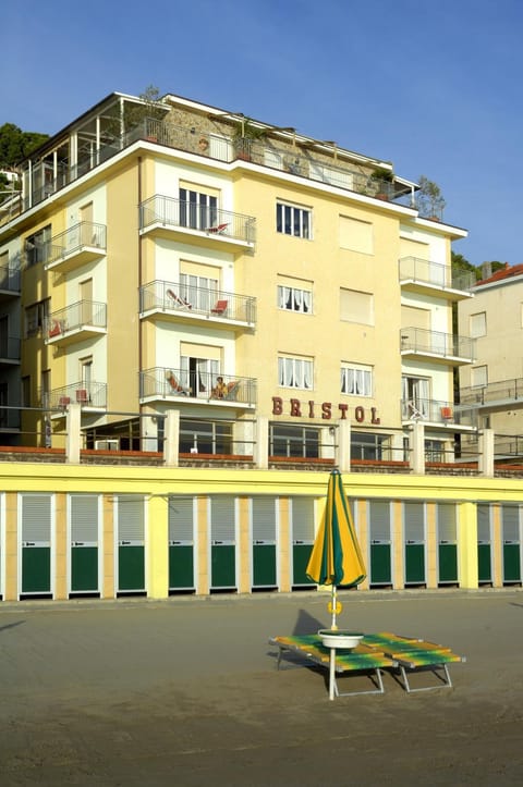 Facade/entrance, Beach