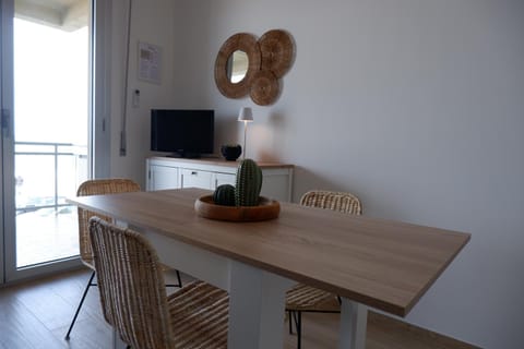 Casa Mirablu–Seafront Apartment Condo in Marotta