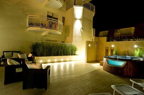 Patio, Night, Hot Tub