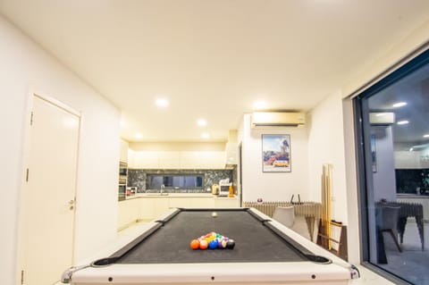 Billiard, Billiard, Game Room, Game Room, Kitchen or kitchenette, Kitchen or kitchenette, Living room, air conditioner