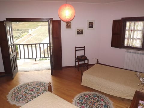 Bed, Balcony/Terrace, Bedroom