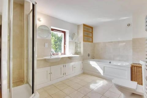 THE ART HOUSE - Itchenor - 7 Bed Ensuite Casa in West Wittering