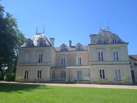 Property building, Day, Landmark view