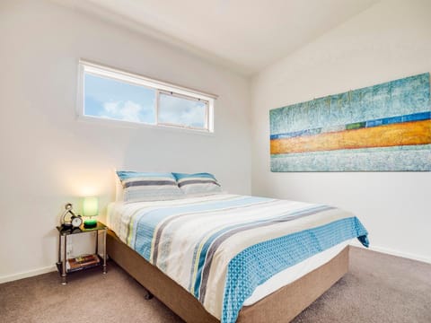 McKillop Geelong by Gold Star Stays Condo in Geelong