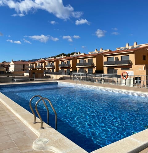 Property building, Pool view, Swimming pool