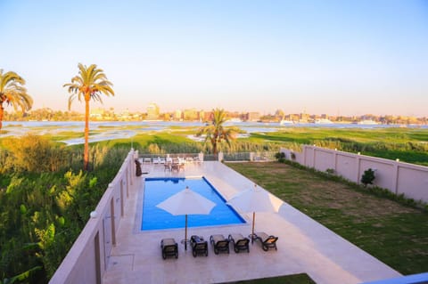 Royal Nile Villas - Pool View Apartment 1 Condo in Luxor
