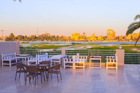 Royal Nile Villas - Pool View Apartment 1 Appartamento in Luxor