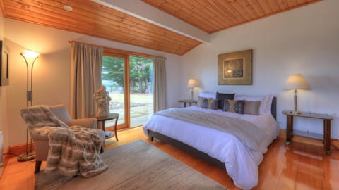 The Peninsula Experience Chalet in Dover