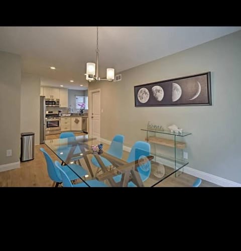 home sweet home Condominio in Downey