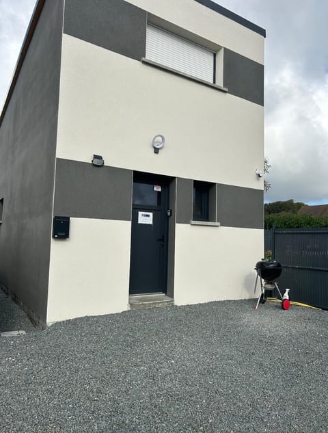 Gîtes Rozanna avec accès détente SPA JACUZZI House in Barneville-Carteret