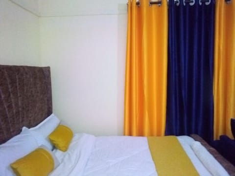 BASICS HOME STAYS Bed and Breakfast in Nairobi